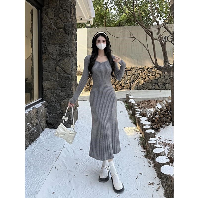 针织连衣裙女秋冬新款修身显瘦高级感气质内搭打底毛衣长裙A字裙