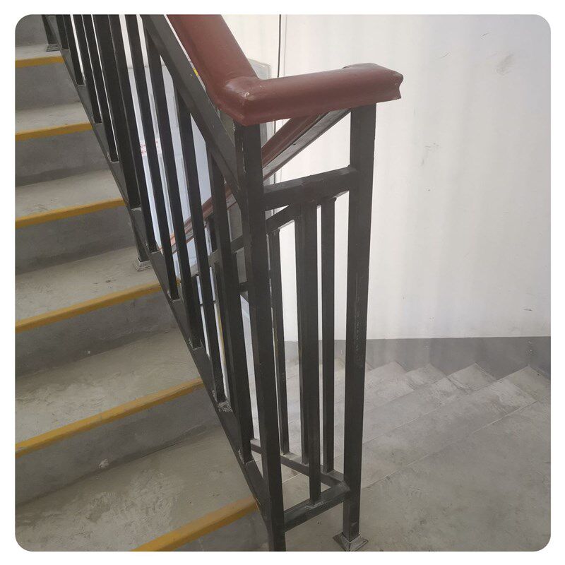 供应楼梯扶手别墅小区学校楼x道栏杆锌钢阳台护栏锌钢楼梯护栏网