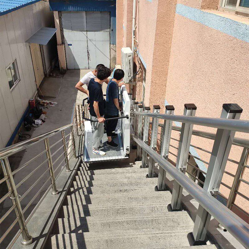 斜挂式无障碍升降平台残疾人无障碍轮椅J电梯垂直斜坡电动升降机