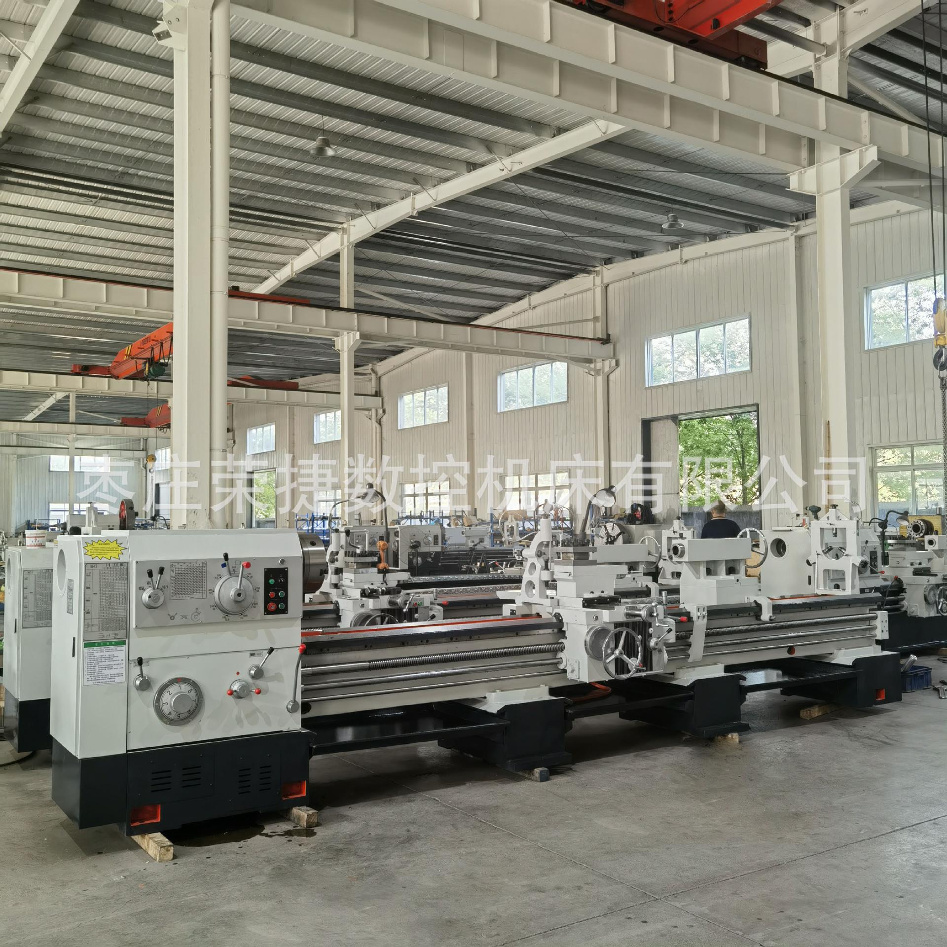 实体厂家C6180*4000普通车床溜板箱有快移机构主轴孔径105