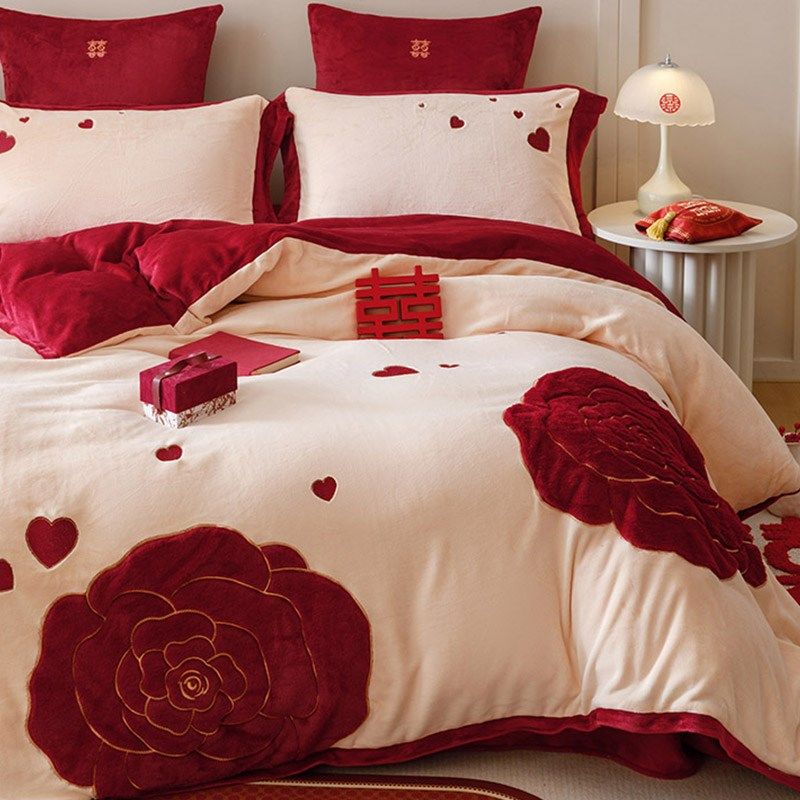 新款浪漫婚庆保暖牛奶绒四件套加厚玫瑰刺绣结婚红色被套床上用品