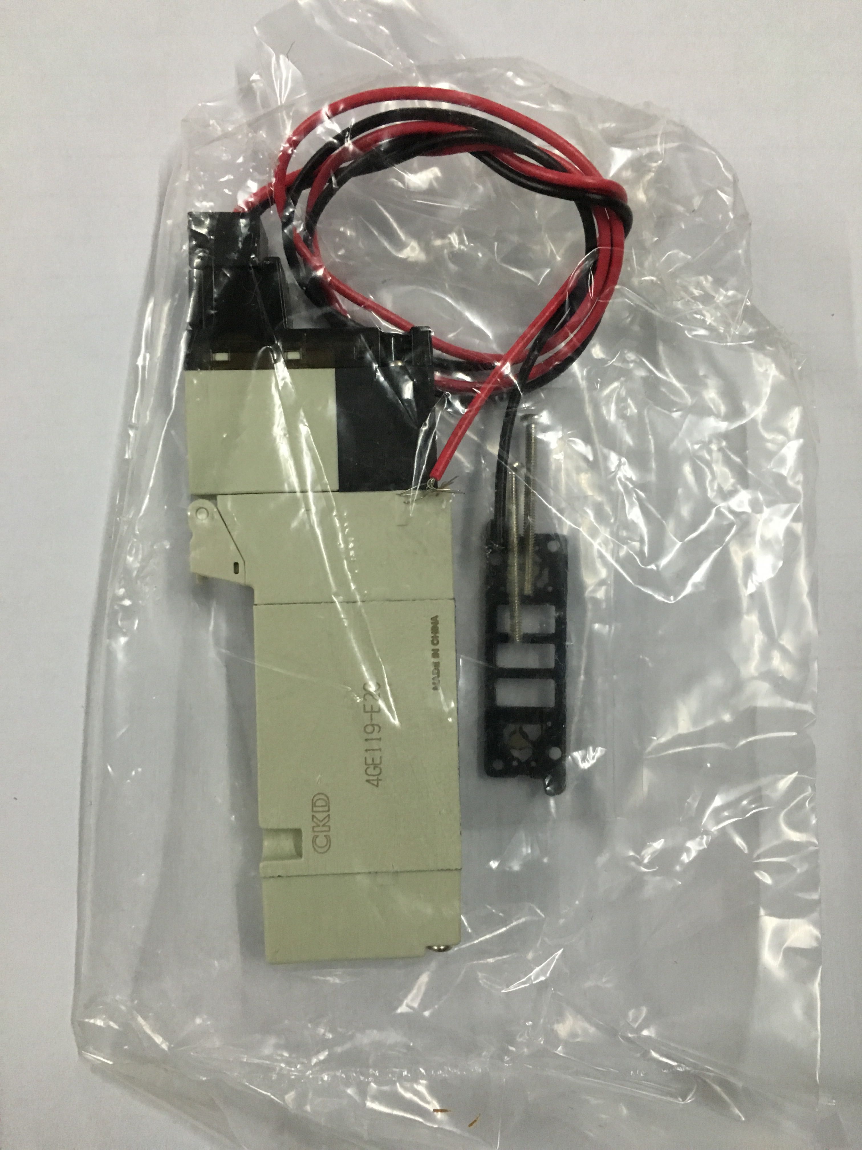 4GE119-E2C-3现货CKD电磁阀DC24V原装正品当天发货
