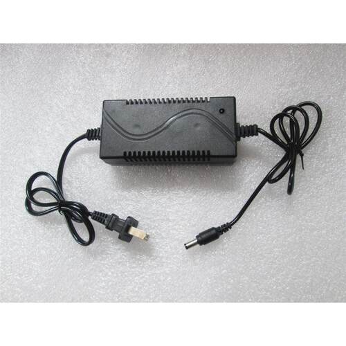 12V1MA蓄电池圆孔充电器