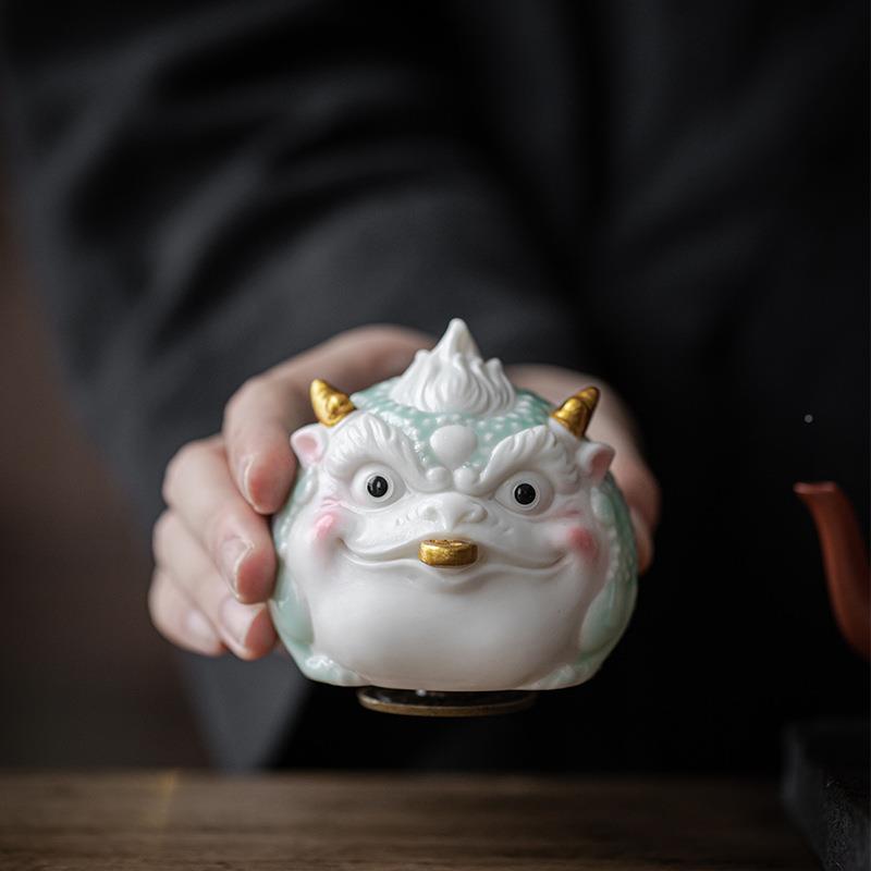 创意陶瓷金蟾茶宠YLO摆件部转动财源台滚装滚精底品茶玩招财茶桌