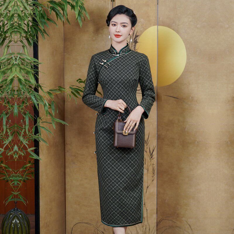 秋冬毛呢旗袍女改良连衣裙复古民国风加厚长袖日常长款格子妈妈装