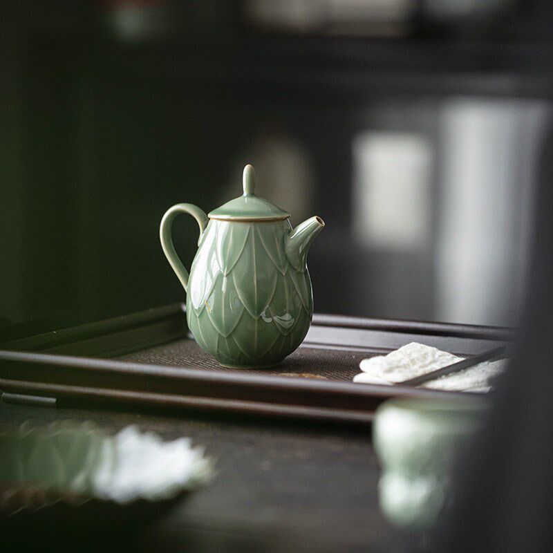 越窑梅子青瓷手工浮雕莲瓣茶壶z 功夫茶具陶瓷泡茶壶带过滤球孔壶
