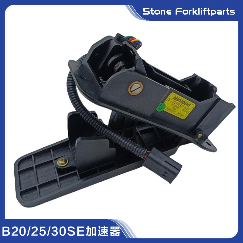 斗山大/宇电动叉车15-3吨B.15SEB3KVG0SE油门踏板加速器总成