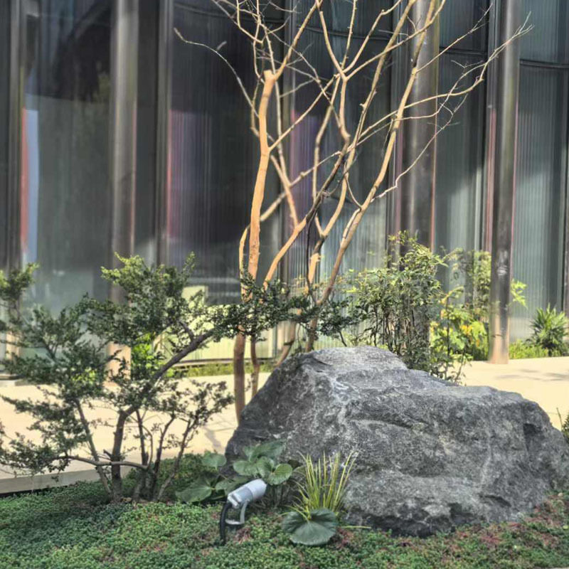 山西黑景观石园林庭院草坪造景