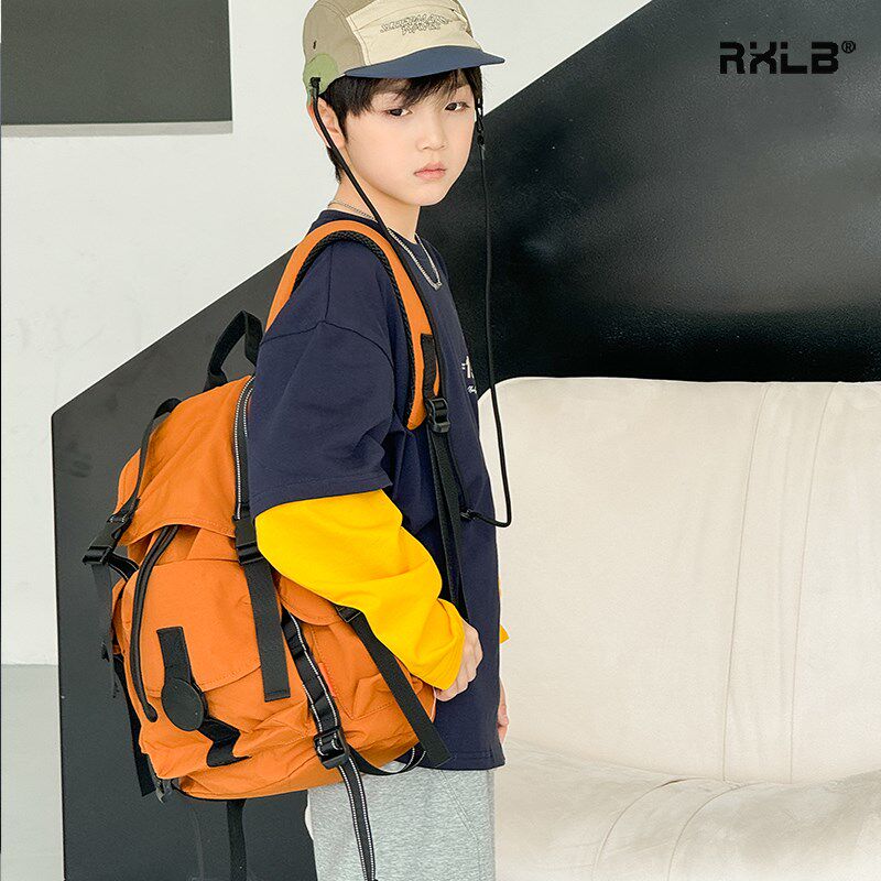 儿童背包2025新款户外防水双肩书包轻便旅行包男T女儿童运动登山