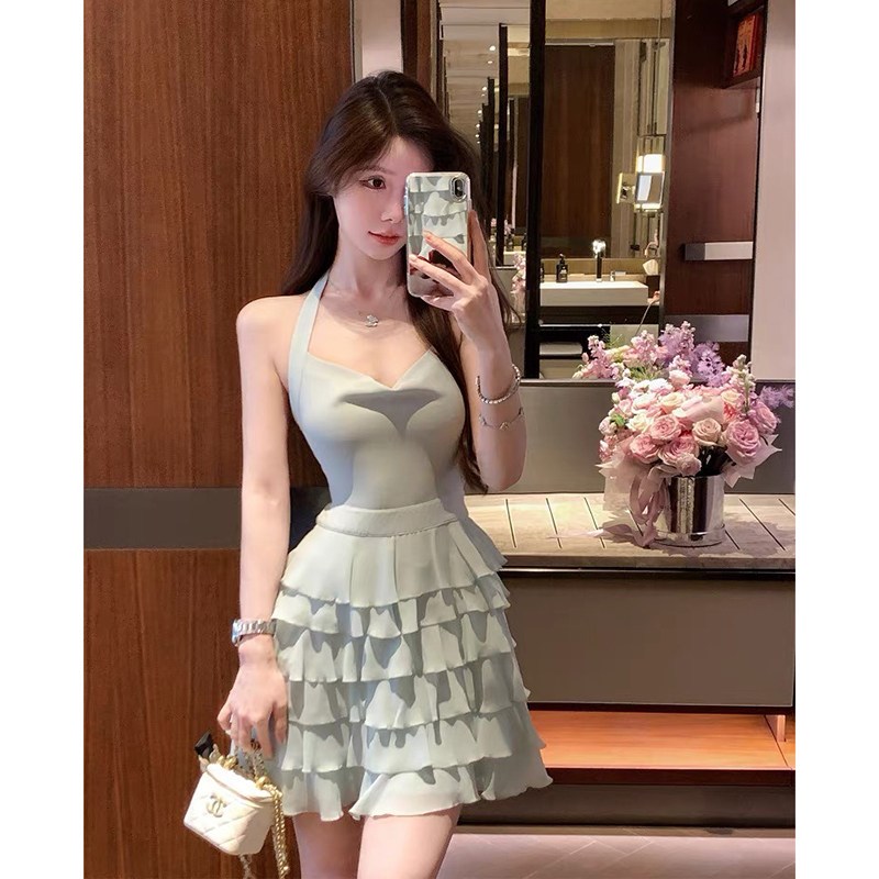 法式绿色吊带连衣裙女夏2025新款小个子高级感气质雪纺蛋糕短裙