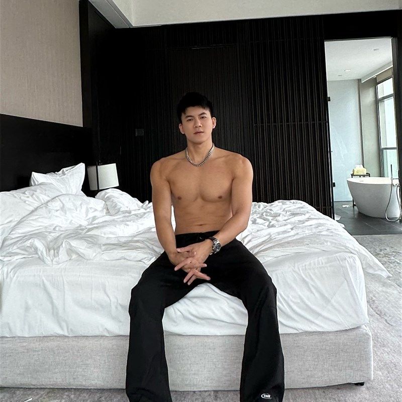 光膀子哥【出街新定义】垂坠不易褶皱微喇显高拉T炼开叉休闲西裤