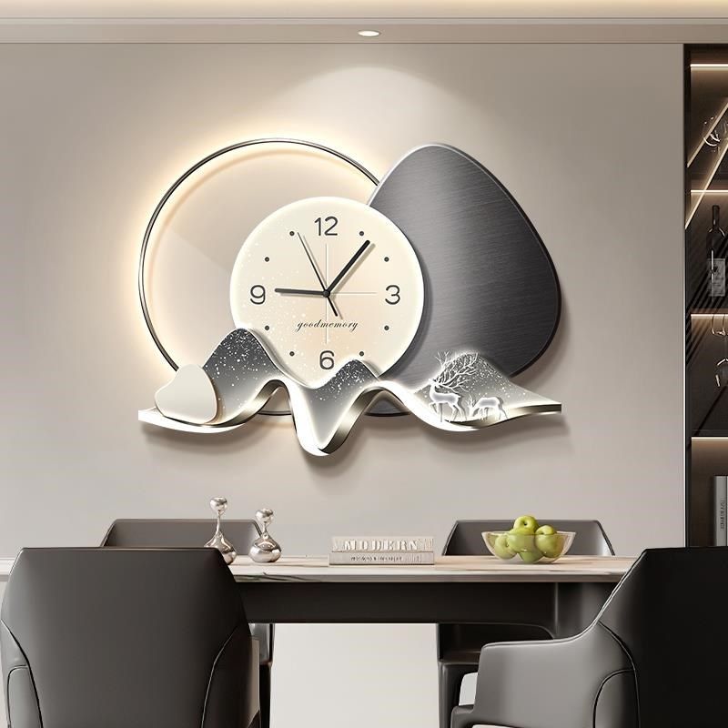 石来运转2024新款餐厅装饰挂钟现代轻奢客厅钟表挂画高级感壁灯
