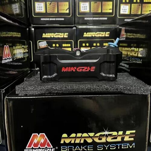 明浙M21街道版大辐射卡钳电动B车摩托对四活塞金属刹车盘送螺丝