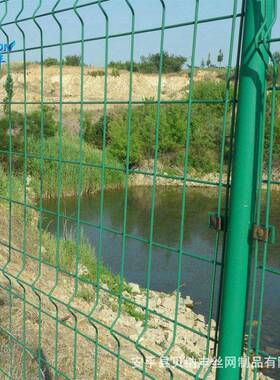 双边丝护栏网厂家供应花园农田圈地围网折弯绿色双边丝围栏网
