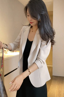 高级感纯色薄款西装外套女2023春秋流行气质女神范上衣休闲小西服
