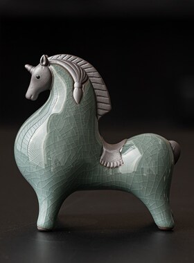 陶瓷唐马摆件小号招财客厅玄关酒C柜桌面装饰品办公桌生肖马摆设