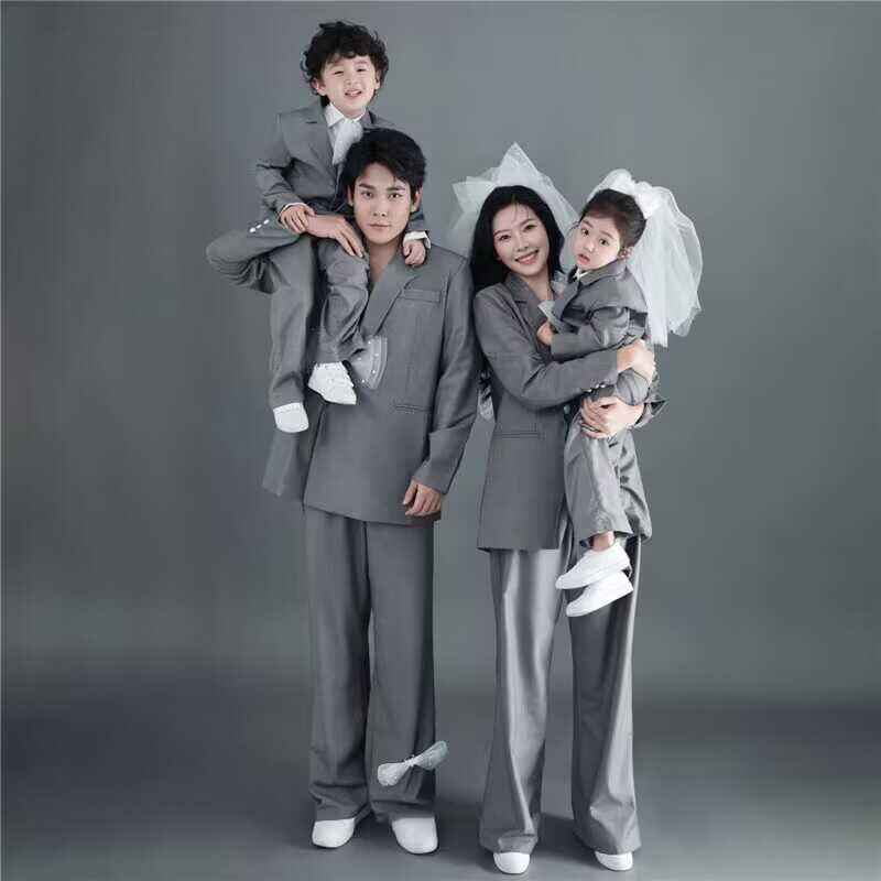 2025新款影楼亲子装儿童摄影服装一家四口全家福艺术拍照写真衣服