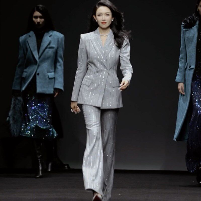 2024年春季新款气场强大气质女装高级感绣珠片西装裤子两件套装女