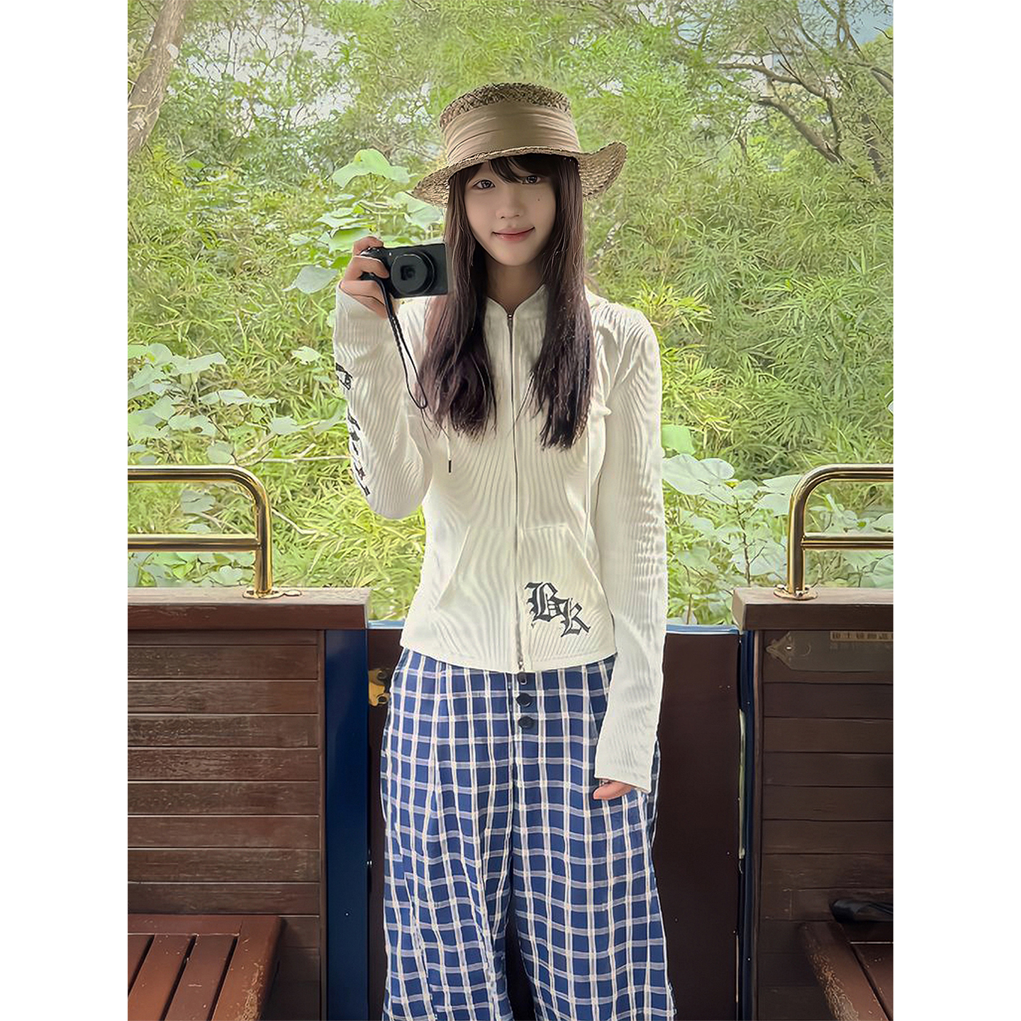 高街哥特风白色连帽卫衣外套女