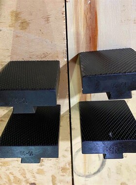 燕尾式钳口长春试验机钳口 V型夹块30T60T 100T拉力Z机V型钳