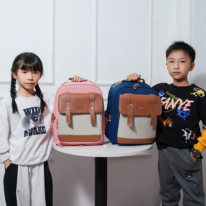 2024新款时尚英伦风小学生w书包3-6年级男生女生减负双肩儿童背包