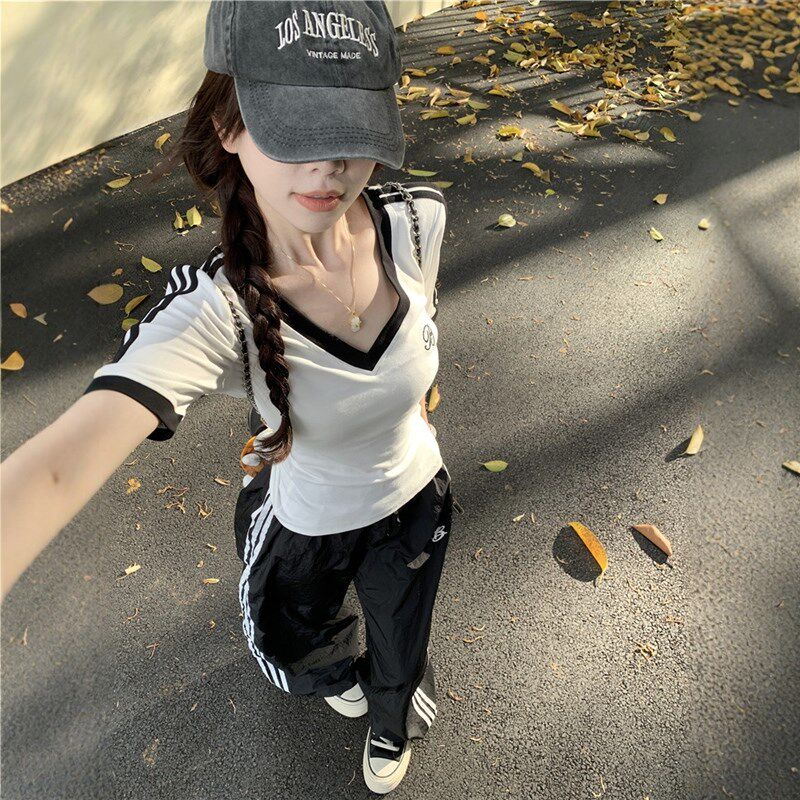 复古撞色V领短袖套装女夏季韩系显瘦宽松学生休闲运动两件套炸街