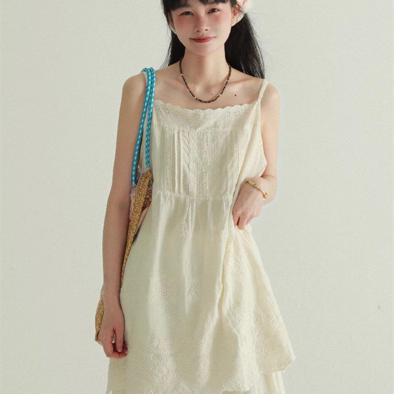 纯棉布吊带钩花刺绣上衣新款森系外穿内搭女宽松百搭清新背心上衣