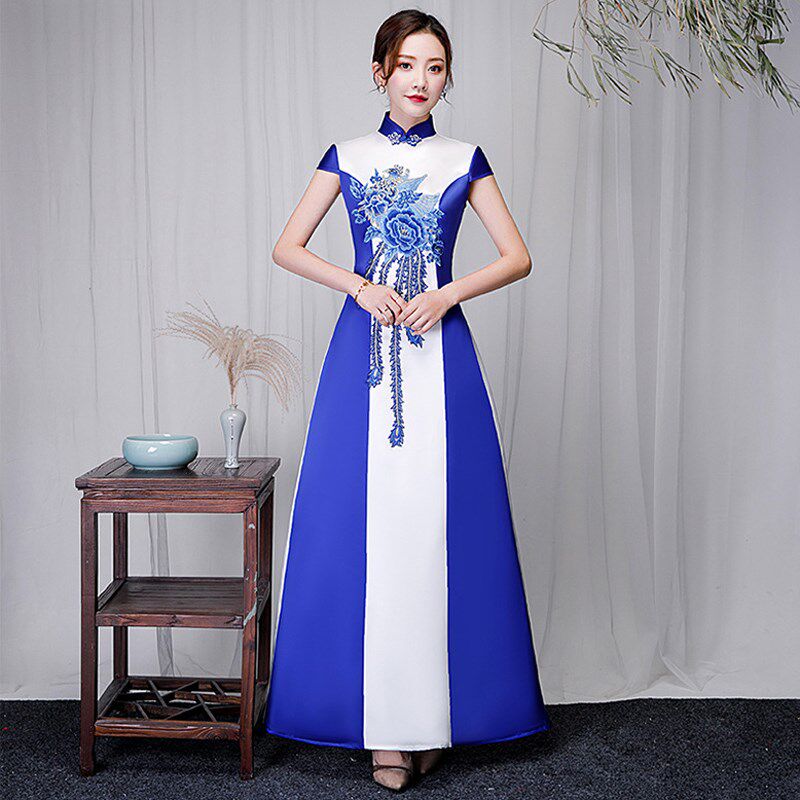 改良旗袍青花瓷连衣裙加长版大合唱团舞台表演出服春秋季绣花女装