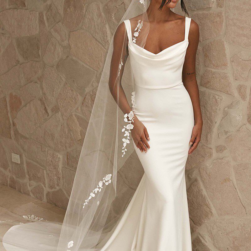 简约新娘结婚蕾丝头纱单层带发梳小拖尾森系不规则花朵头饰