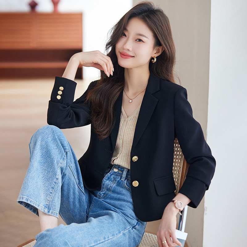 黑色西装外套女高级感春秋2024新款小个子今年流行休闲短款西服