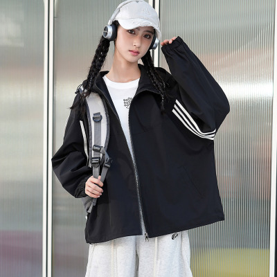 女大童冲锋外套春秋款2025新款初中生女孩秋装今年流行爆款上衣