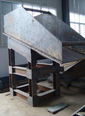 颠振型惯性振动出矿设备适应性强FZC2.3/1.2-4矿用输送喂料机