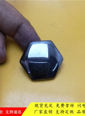 铁氧体理疗抛光六角形面包磁石28*28*5保健发热床垫鞋垫磁疗吸铁