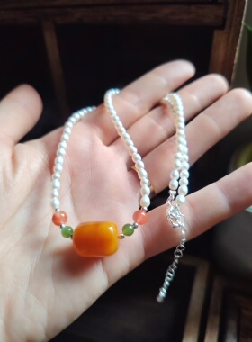 天然蜜蜡珍珠项链女款锁骨链轻奢小众设计感高级颈链送女友礼物