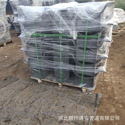 T型蒸汽管道滑动管托支架 鞍式导向固定管道支座 聚氨.酯保冷管托