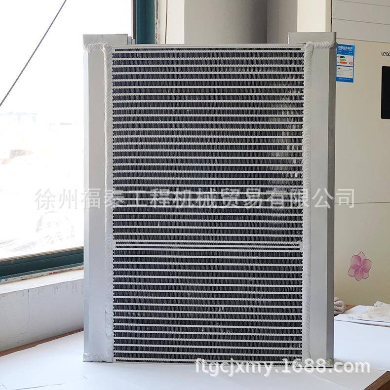 配厂家直供发动机柴配1013发动机水箱工566件程机械油发动机水箱