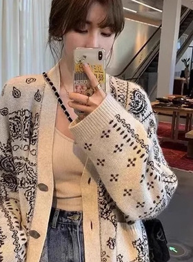 法式秋古着慵懒风设计感印花毛衣针织开衫高级感小香风厚外套女