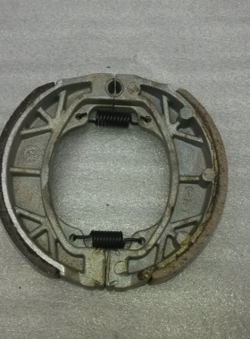 力帆摩托车配件 LF110-11H炫影 110-8A 7A H LF100-5后刹车块