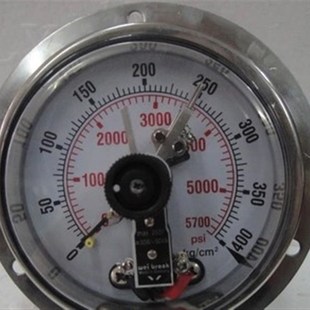 电接点压力表400KG 5700PSI轴向带边电接点压力表 40MPA