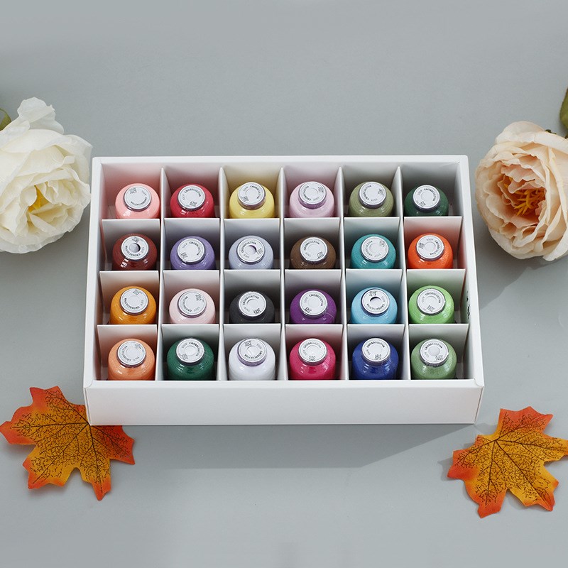 24色120D高亮涤纶绣花线套装550码家用绣花手工刺绣线电脑绣花线