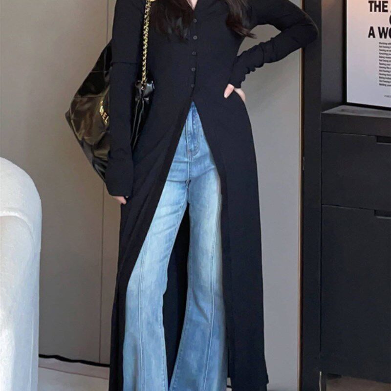 大码女装长款针织开衫毛衣女秋季新款长袖外套黑色开叉上衣设计感