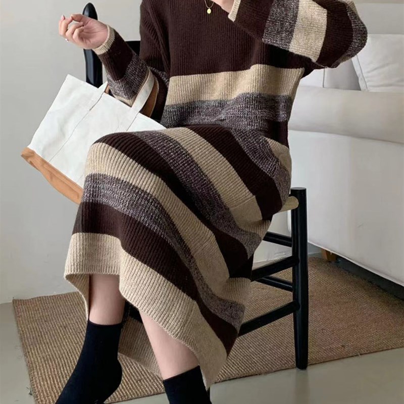 美式高级感翻领条纹长款毛衣裙秋冬女宽松慵懒打底衫厚针织连衣裙