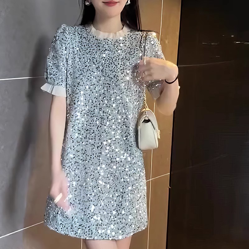 高级感重工轻奢风亮片短袖连衣裙夏季女装2025新款宽松显瘦短裙子