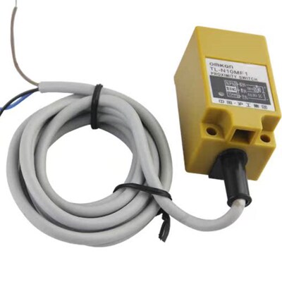 沪工 TL-N10MF1方形接近开关 金属传感器 24V三线PNP常开