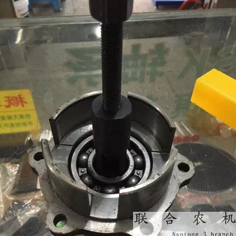 久保田半b喂入收割机修专用工具刹车箱6328轴承拉马欢迎大家购买