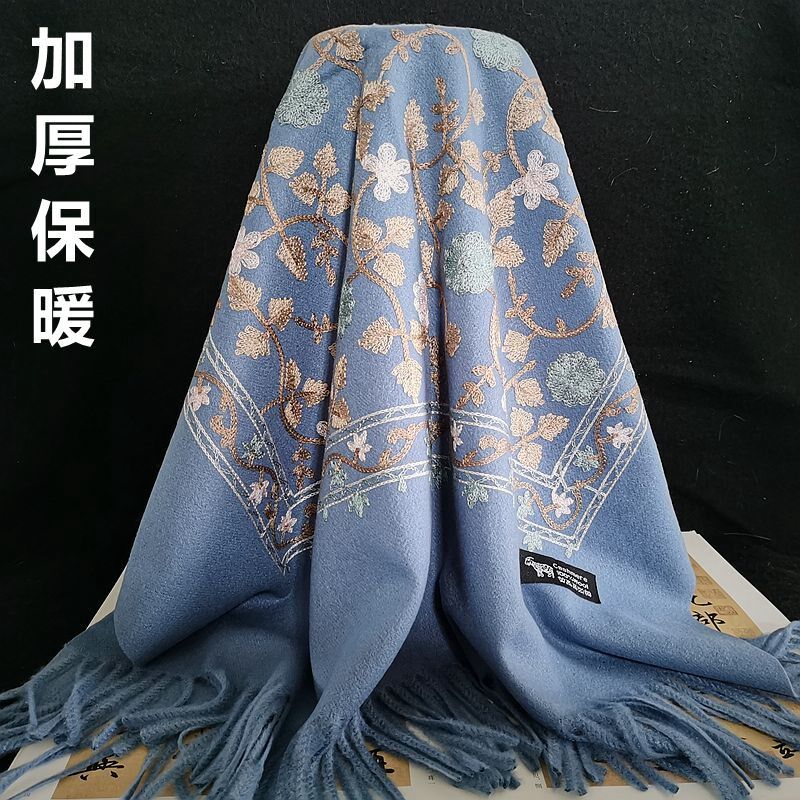 加厚围巾民族风披肩高档刺绣女秋冬保暖新疆头巾西藏云南旅游外搭