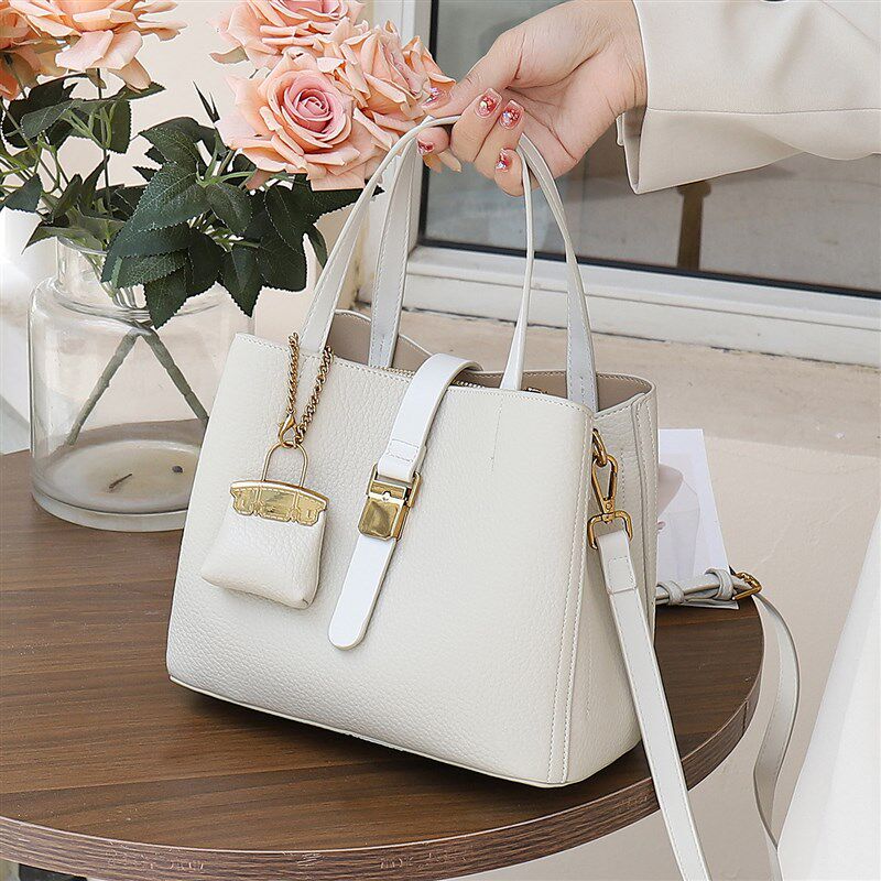 包包女式2025新款高端大气手提包软皮通勤包洋派上班族单肩斜挎包