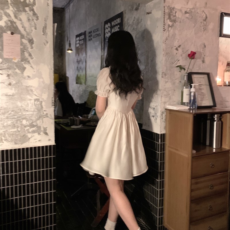 发现自制/约会日记仙女裙 温柔泡泡短袖连衣裙收腰显瘦蓬蓬公主裙