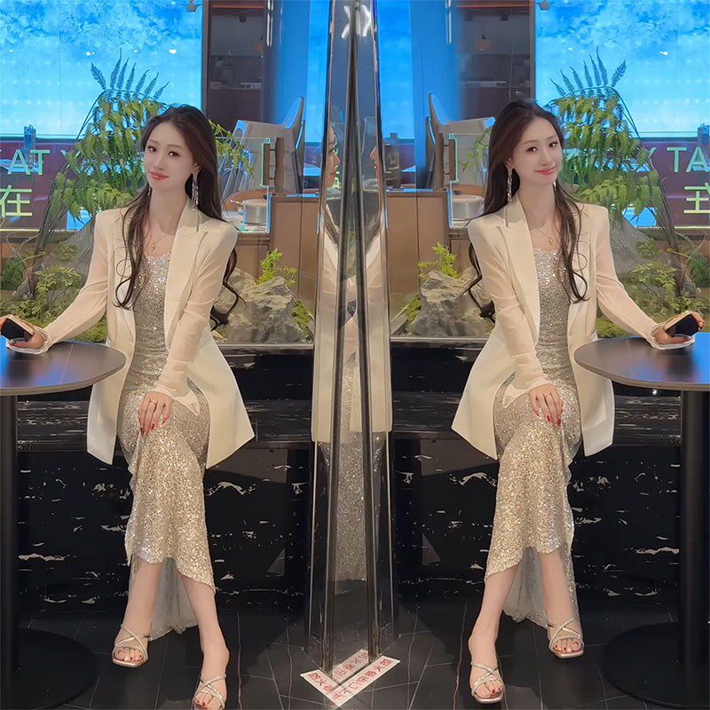 春季新款韩系时尚气质显瘦高级感纯白色西装亮丝吊带裙两件套装女