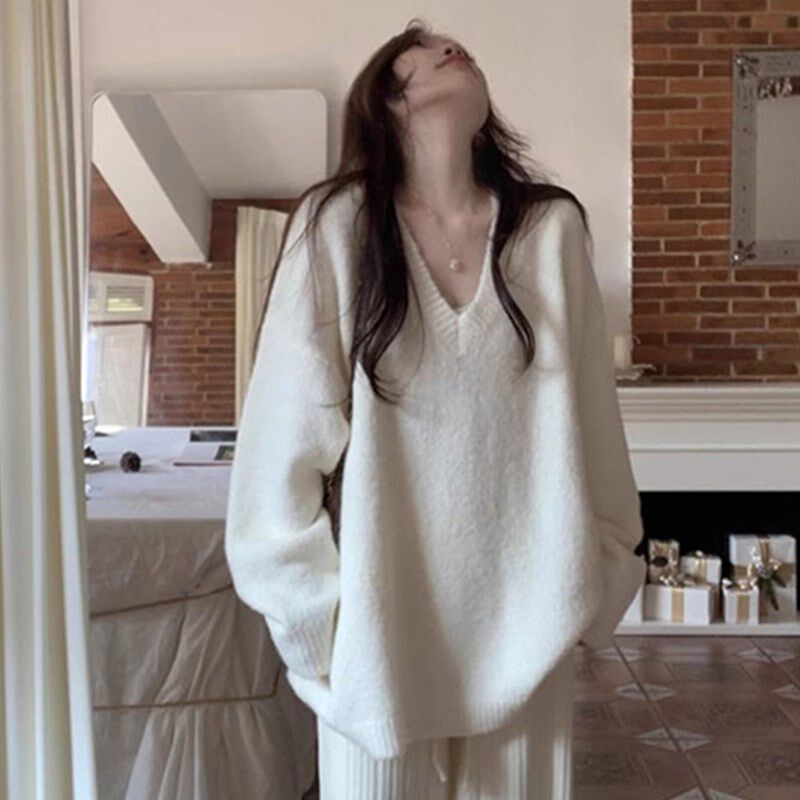 奶huhu白色v领套头毛衣女秋冬慵懒松弛宽松软糯针织衫中长款上衣